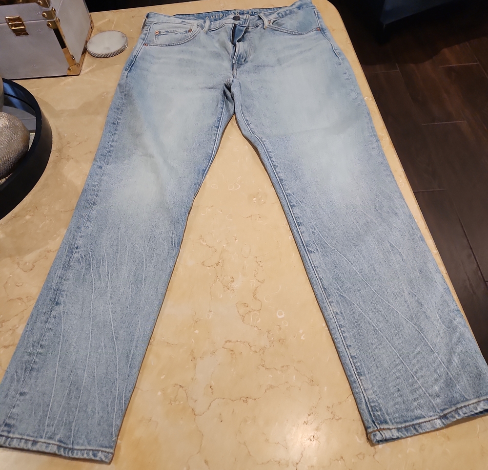 American Eagle Outfitters Light Wash Straight Jeans